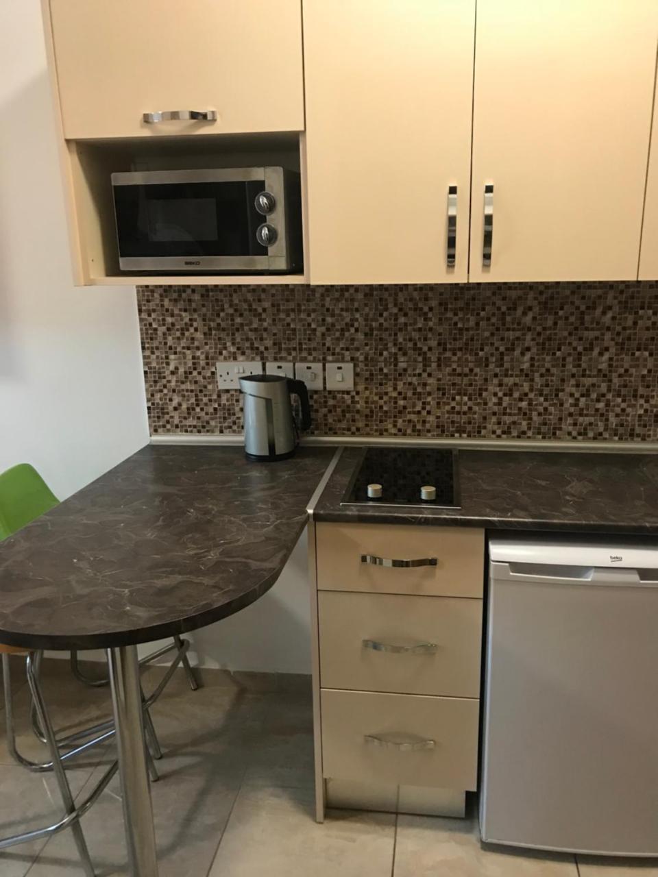 Aa+ Rezidance Motel Nicosia Ngoại thất bức ảnh
